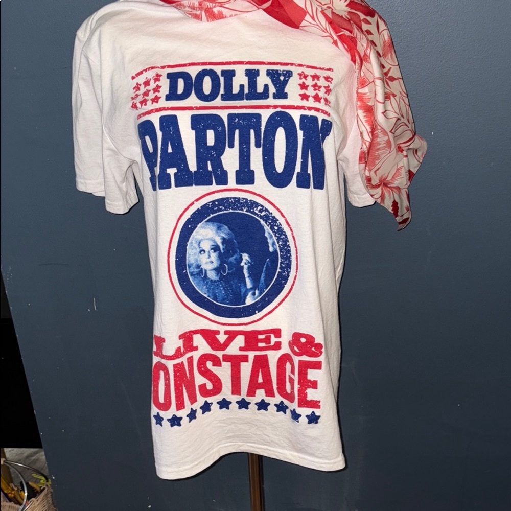 Dolly Parton Women's White and Blue Graphic tee Size Medium NWOT!